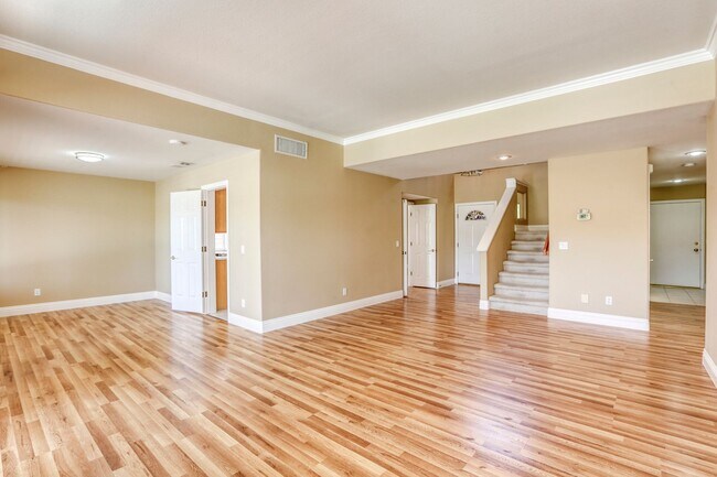 Building Photo - POOL HOME WITH LUSCIOUS GOLF COURSE & MAJE...