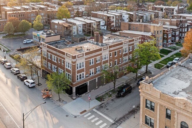 Building Photo - 7850 S Constance