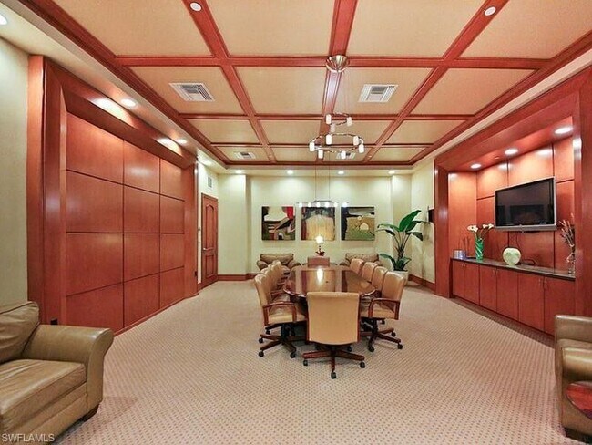 Building Photo - 2104 W First St