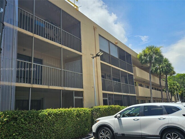 Building Photo - 8415 SW 107th Ave