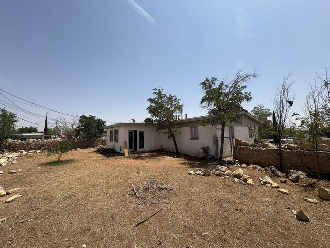 Building Photo - HOME FOR RENT NORTHEAST EL PASO