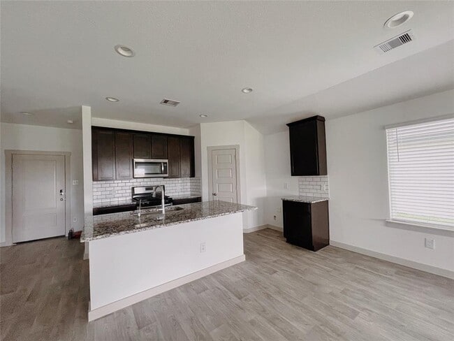 Building Photo - 8015 Black Forest Ln