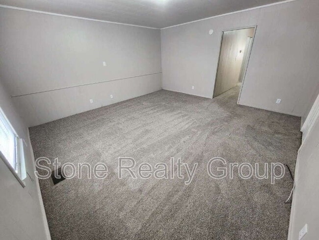 Building Photo - 1715 S 9th St