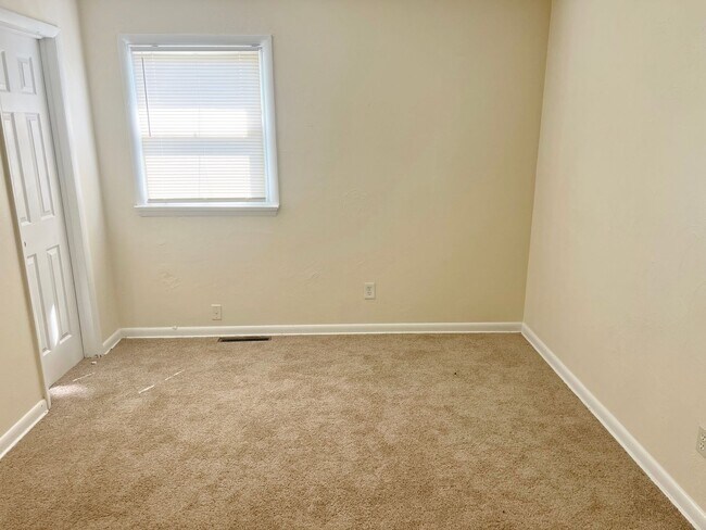 Building Photo - 718 Powhatan Pkwy