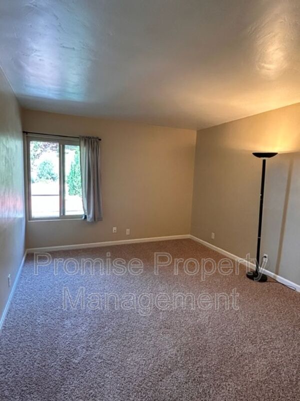 Building Photo - 2929 Fire Mountain Dr