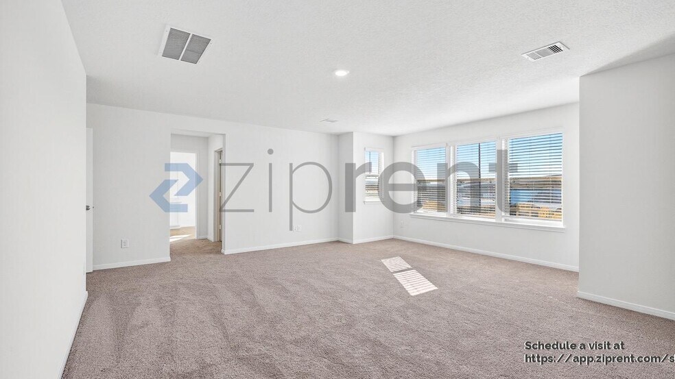 Building Photo - 7611 Coral Ky Dr