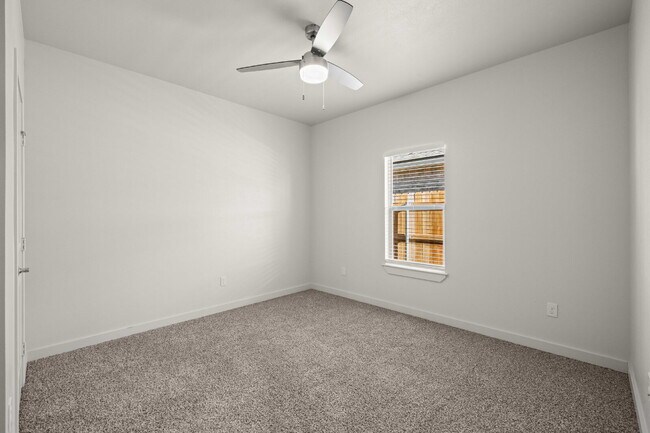 Building Photo - Like new duplex in Frenship East!