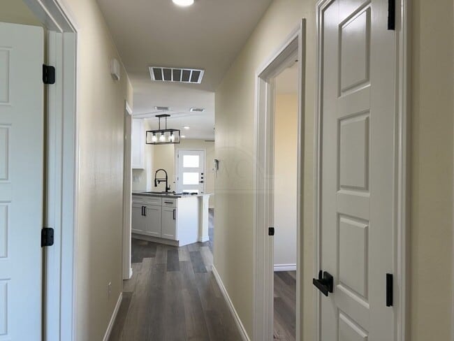 Building Photo - 5224 Rose Gdn Lp