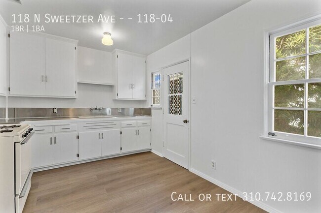 Building Photo - 118 N Sweetzer Ave