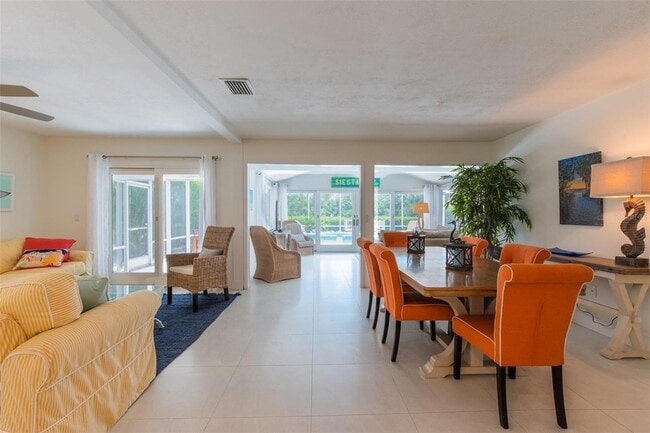 Building Photo - 8302 Midnight Pass Rd