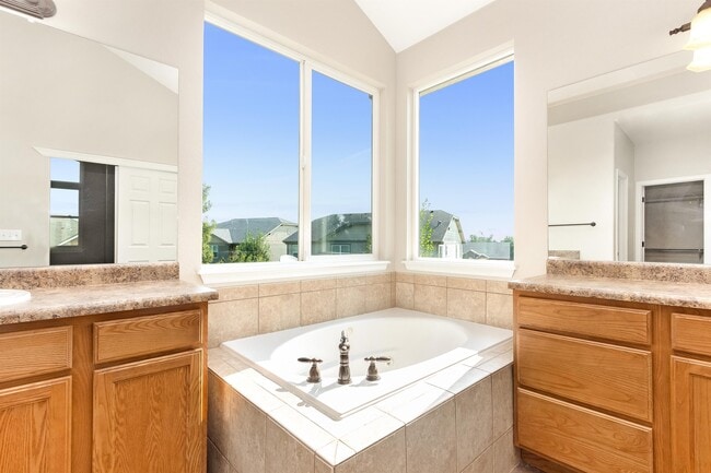 Building Photo - 8700 Triple Crown Dr