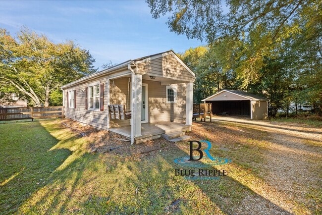 Building Photo - 1579 Walker St SE