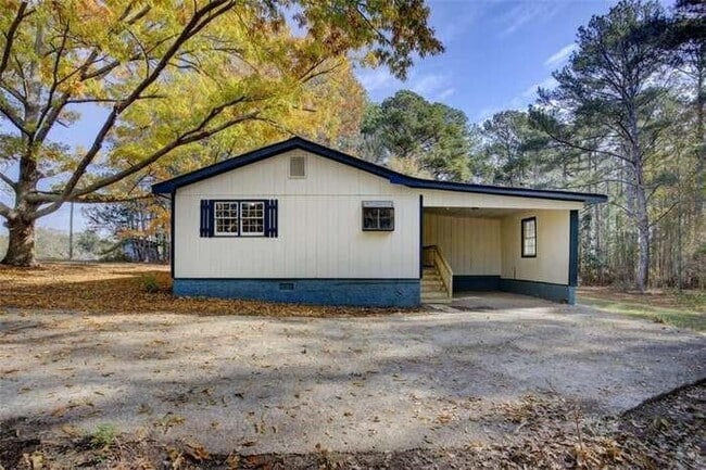 Building Photo - 201 Oglesby Bridge Rd SE