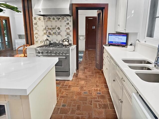 Building Photo - 80 Middle Rd