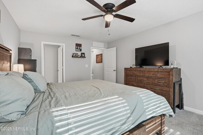 Building Photo - 12581 Creekside Mnr Dr