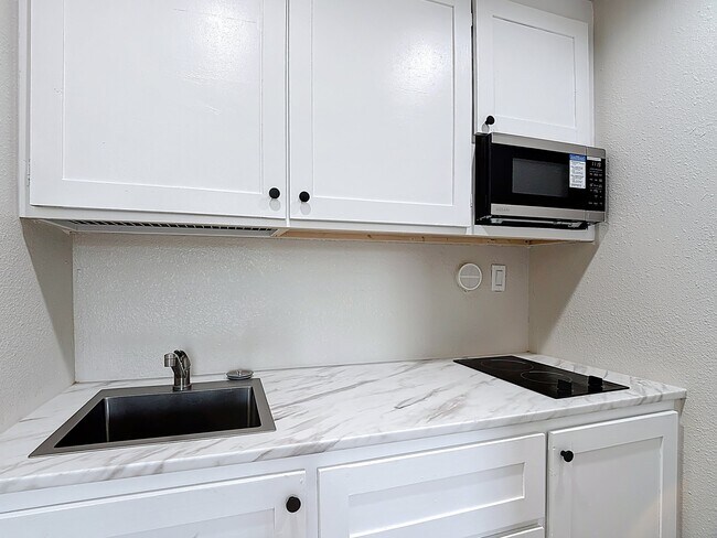 Building Photo - 44199 US-27