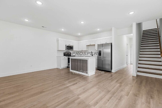 Building Photo - 4056 Parris Bridge Rd