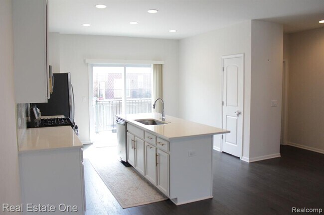 Building Photo - 47757 Alden Terrace N