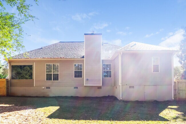 Building Photo - 250 Ashley Oaks Dr