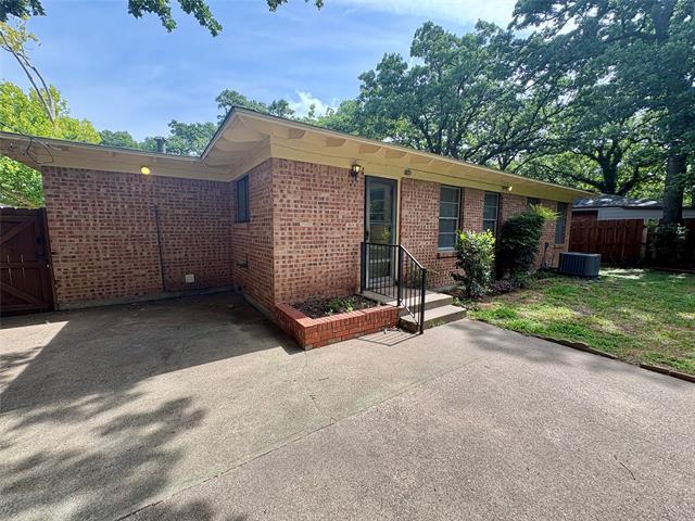 Building Photo - 1408 Bluebonnet Trail