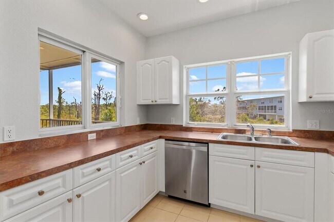 Building Photo - 3923 Cape Haze Dr