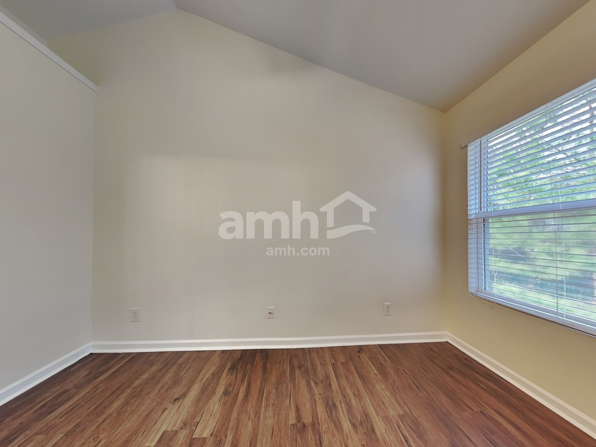 Building Photo - 7005 Sunman Rd