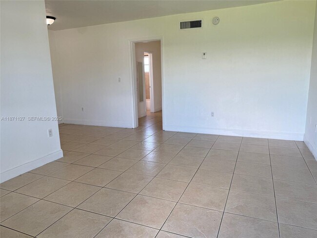 Building Photo - 4300 SW 67th Ave