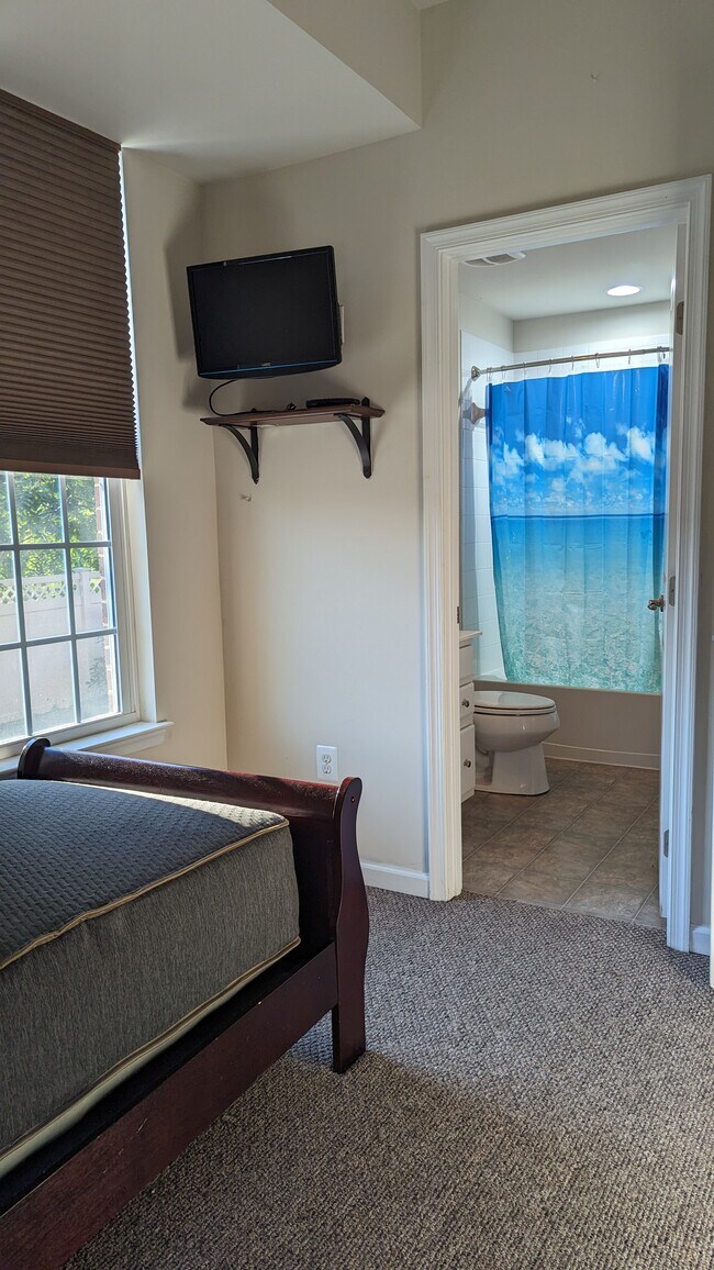 Building Photo - 4500 Fait Ave