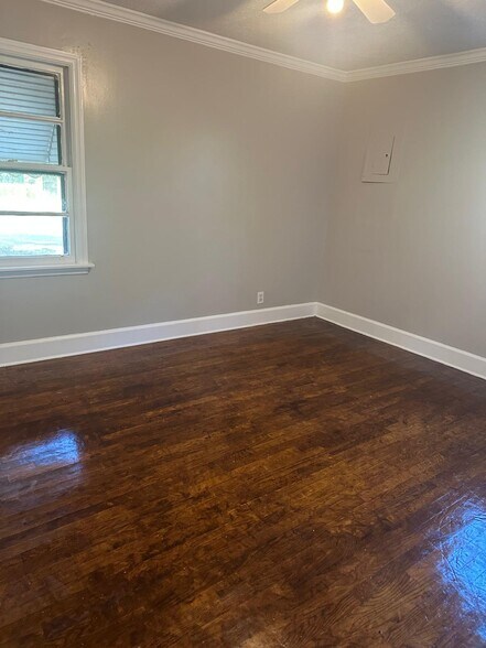 Building Photo - 3212 Texas St