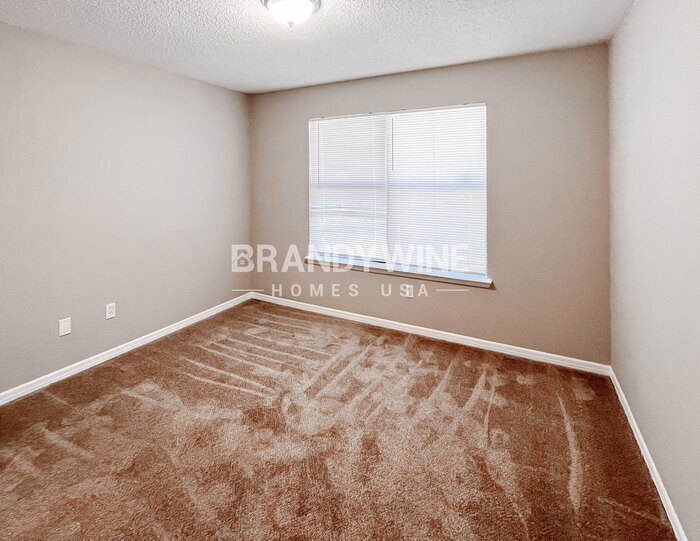 Building Photo - 8592 Bandera Cir W