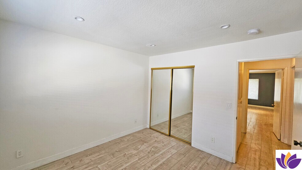 Building Photo - 18130 Oxnard St