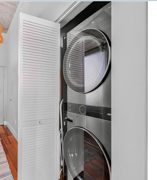 Building Photo - 7930 West Dr