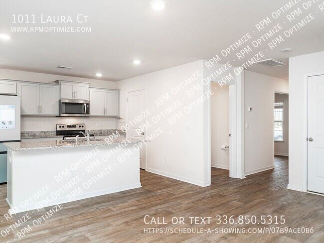 Building Photo - 1011 Laura Ct