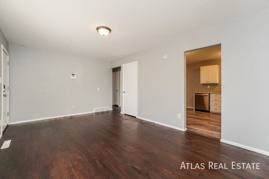 Building Photo - 828 Querida Dr