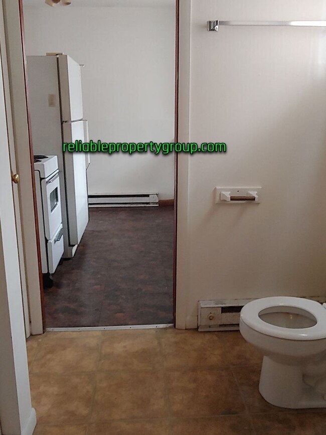 Building Photo - 534 E Bradford St