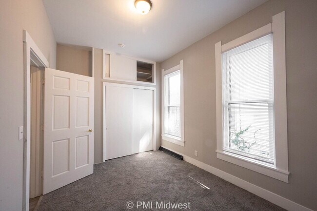 Building Photo - "Spacious 4-Bedroom Haven in Indianapolis – Your Perfect 1,444 Sq Ft Retreat!"