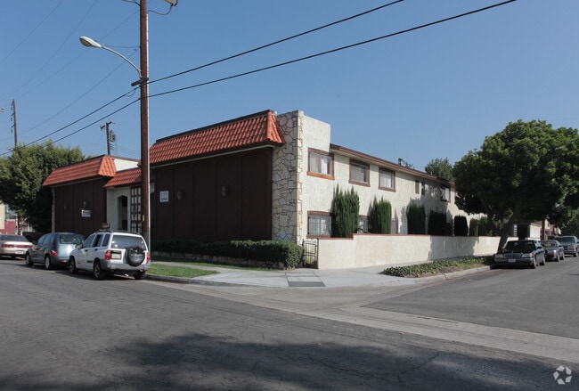 Building Photo - Sunshine Apartments