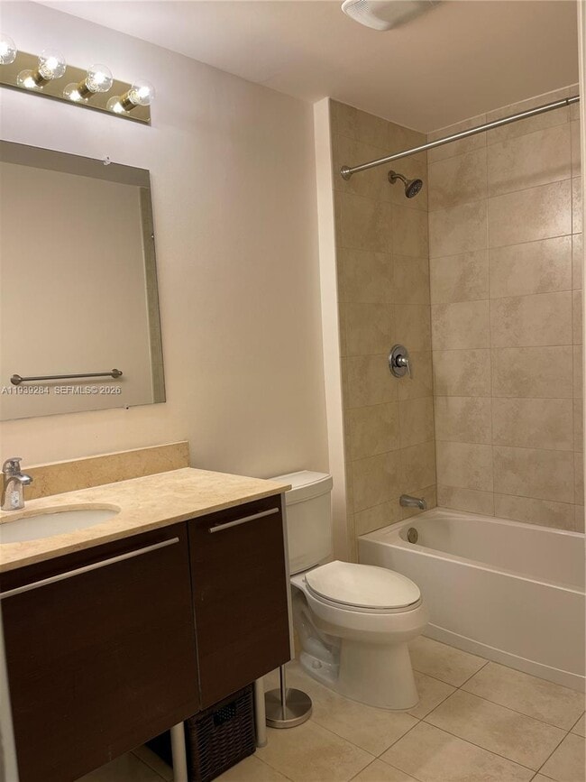 Building Photo - 1900 N Bayshore Dr