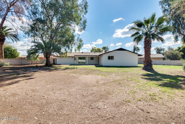 Building Photo - 4402 W El Camino Dr