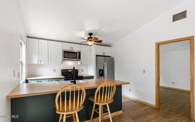 Building Photo - 24 Thimbleberry Rd