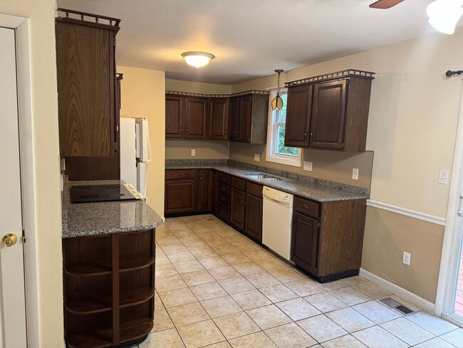 Building Photo - 1341 Scenery Dr