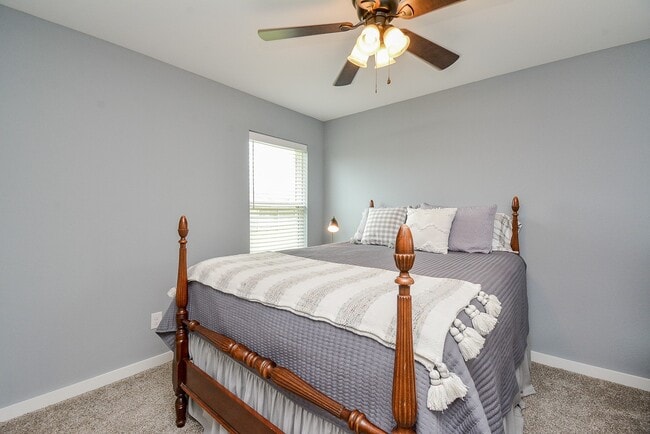 Building Photo - 31430 Stone Ridge Forest Dr