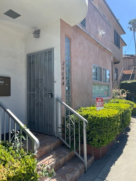 Building Photo - 3664 W 54th St