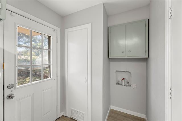 Building Photo - 1406 Ridgeview St