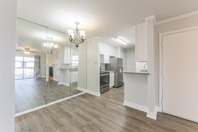 Building Photo - 7600 Emmett F Lowry Expy