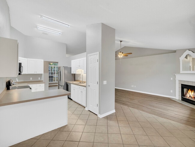 Building Photo - 2427 Tumbleweed Dr