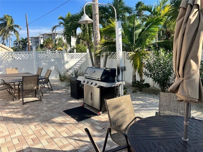 Building Photo - 1001 Point of Rocks Rd