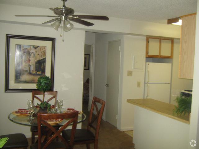 Dining Room - Friendship Crossing