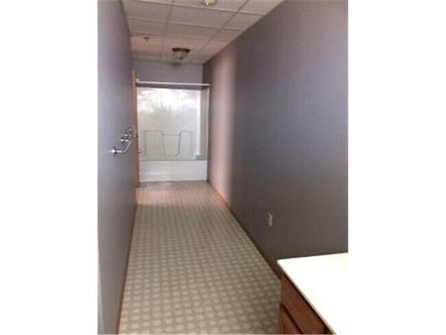 Building Photo - 109 E Luverne St