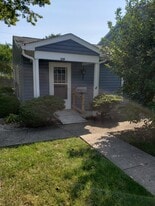 Building Photo - 3219 Hanover Dr